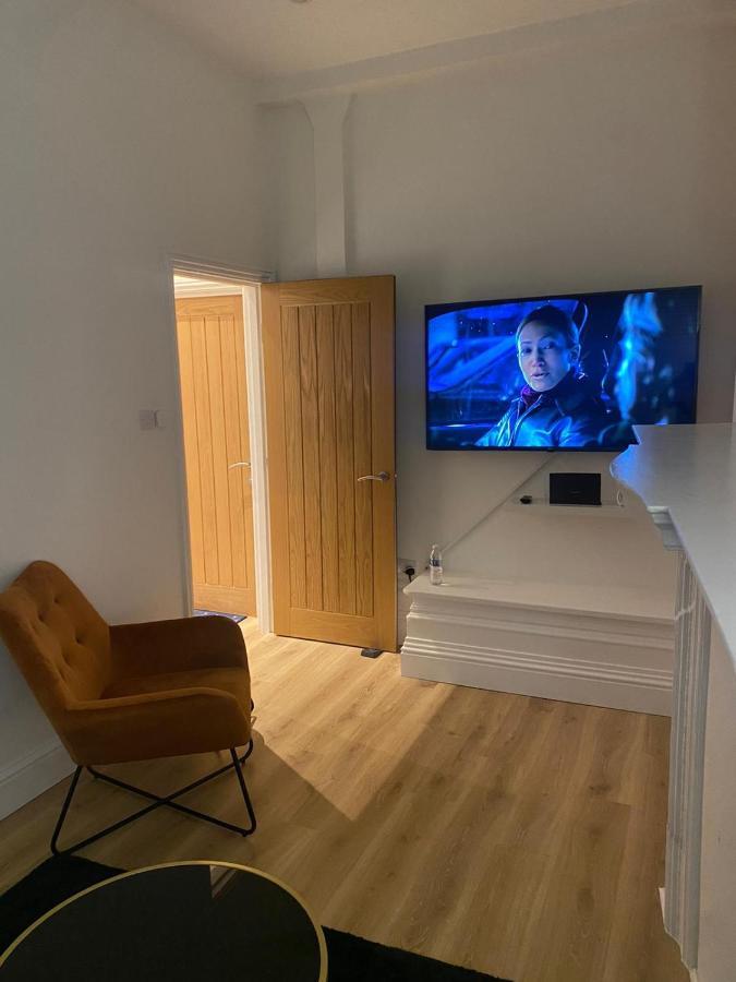 I&J Suites ลอนดอน ภายนอก รูปภาพ